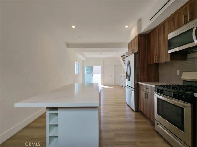 5635 Klump Avenue, North Hollywood, CA 91601