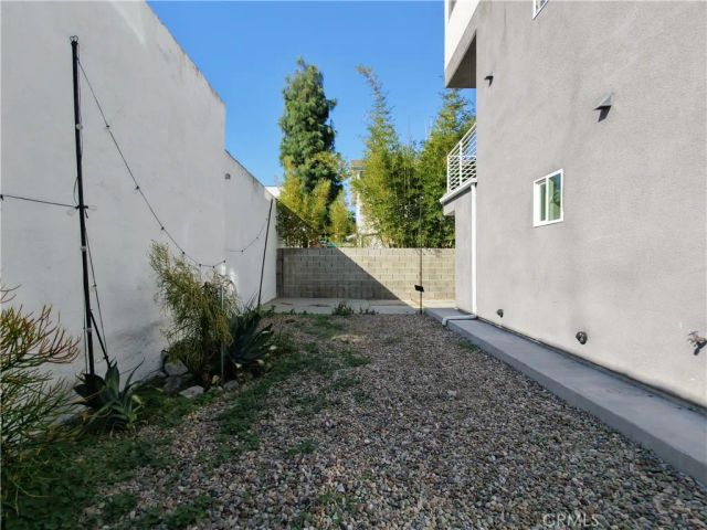 5635 Klump Avenue, North Hollywood, CA 91601