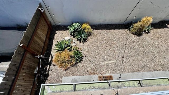 5635 Klump Avenue, North Hollywood, CA 91601