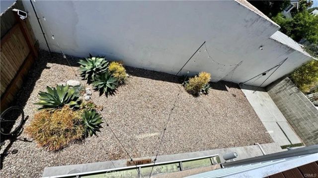 5635 Klump Avenue, North Hollywood, CA 91601
