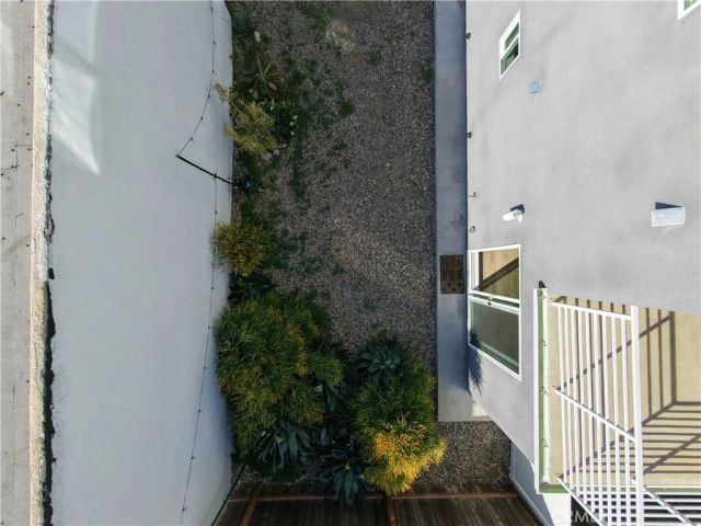 5635 Klump Avenue, North Hollywood, CA 91601