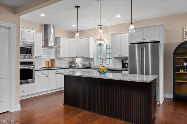 107 Loyola Drive, Elyria, OH 44035