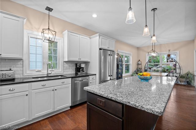 107 Loyola Drive, Elyria, OH 44035
