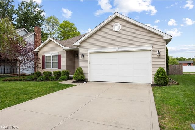 107 Loyola Drive, Elyria, OH 44035