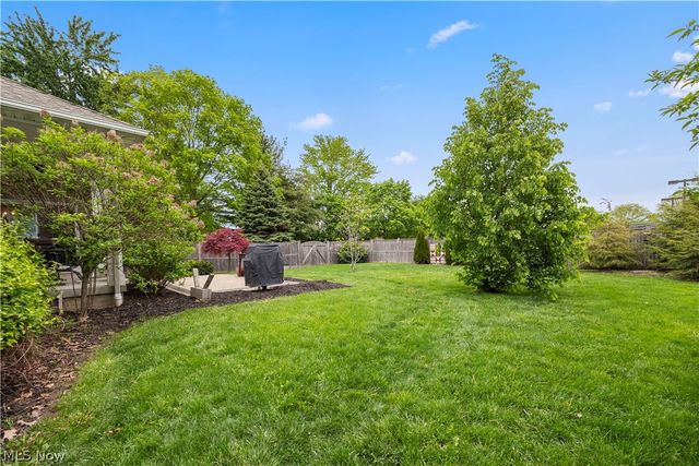 107 Loyola Drive, Elyria, OH 44035