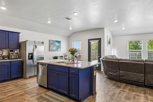 802 Rustic Way, Royse City, TX 75189