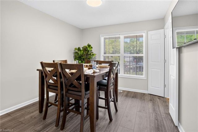 5805 Edgebrook Court, Jamestown, NC 27282