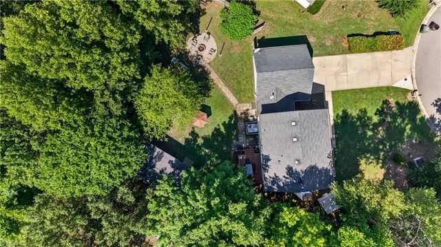 5805 Edgebrook Court, Jamestown, NC 27282