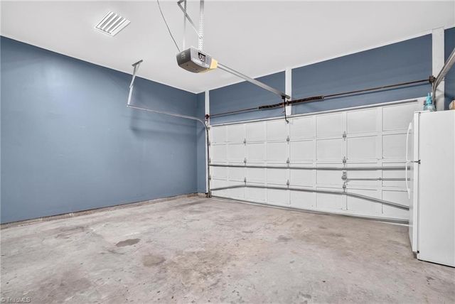 5805 Edgebrook Court, Jamestown, NC 27282