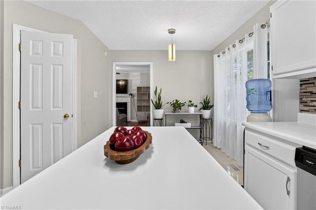 5805 Edgebrook Court, Jamestown, NC 27282