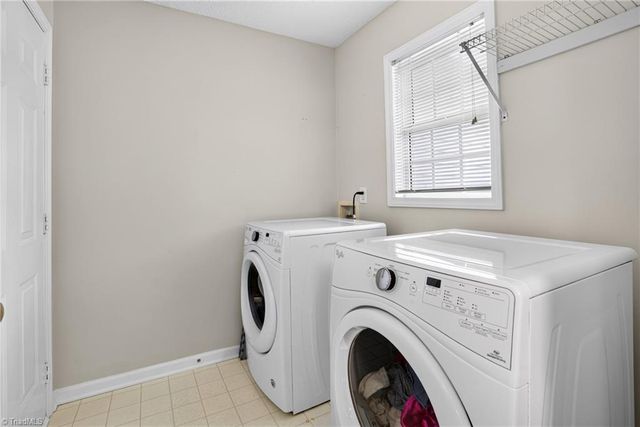 5805 Edgebrook Court, Jamestown, NC 27282