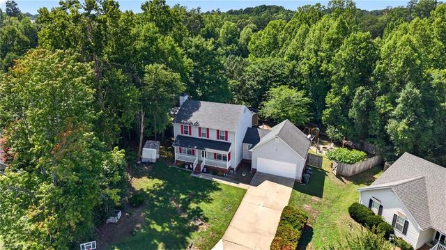 5805 Edgebrook Court, Jamestown, NC 27282