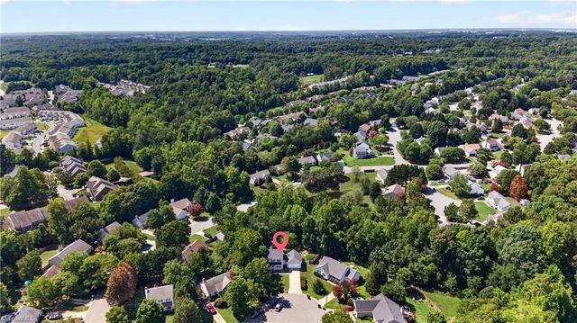 5805 Edgebrook Court, Jamestown, NC 27282