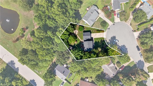 5805 Edgebrook Court, Jamestown, NC 27282
