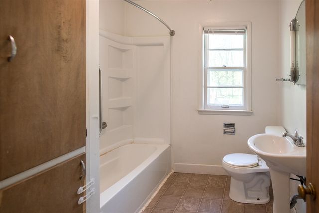 409 W E Avenue, Kalamazoo, MI 49009