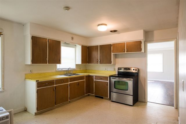 409 W E Avenue, Kalamazoo, MI 49009
