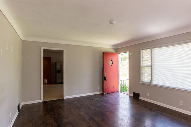 409 W E Avenue, Kalamazoo, MI 49009