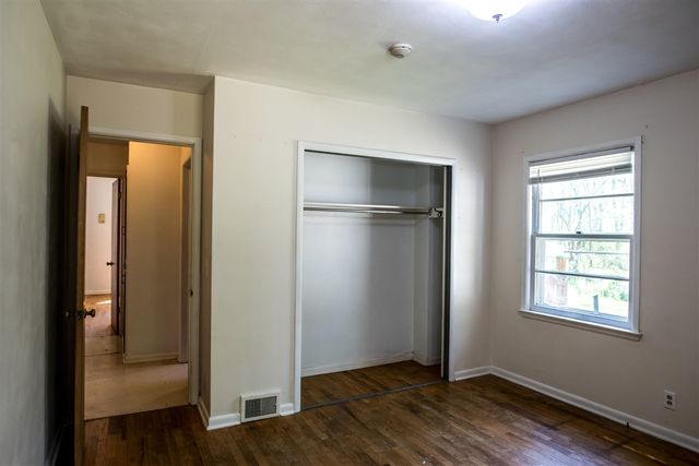409 W E Avenue, Kalamazoo, MI 49009