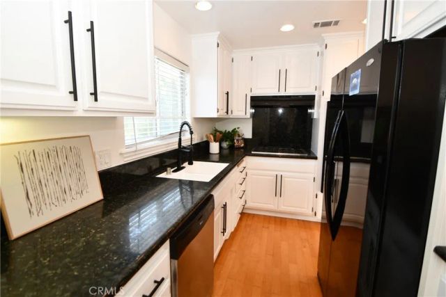 2514 Vanderbilt Ln, Redondo Beach, CA 90278