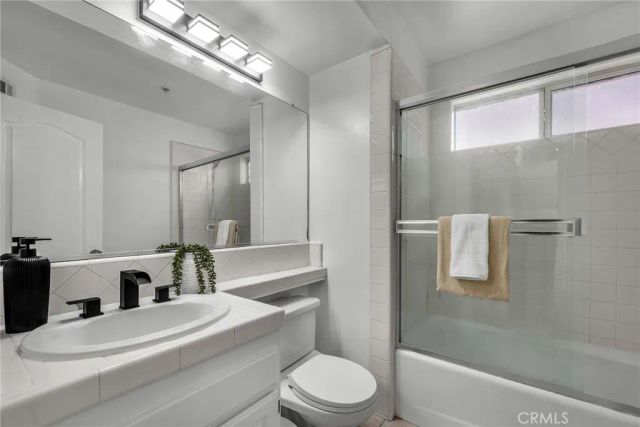 2514 Vanderbilt Ln, Redondo Beach, CA 90278