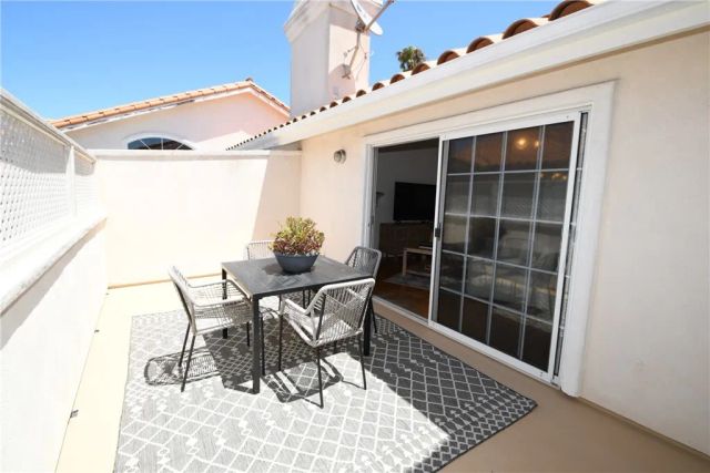 2514 Vanderbilt Ln, Redondo Beach, CA 90278