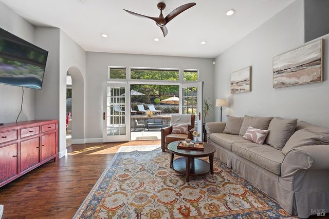 3991 Haven Ct, Sebastopol, CA 95472