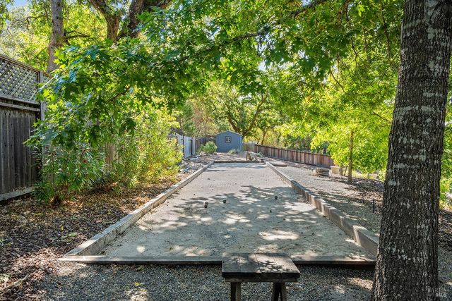 3991 Haven Ct, Sebastopol, CA 95472