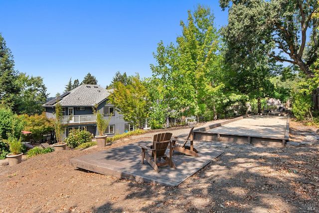 3991 Haven Ct, Sebastopol, CA 95472