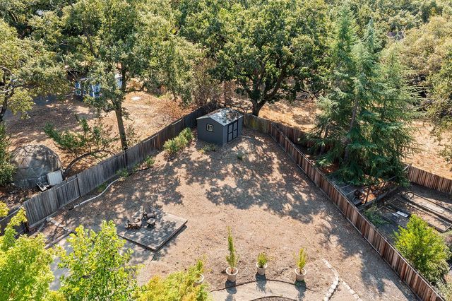 3991 Haven Ct, Sebastopol, CA 95472