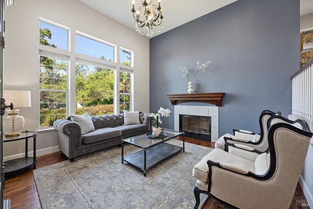 3991 Haven Ct, Sebastopol, CA 95472