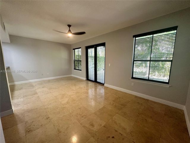 3054 Mcdonald St 8, Miami, FL 33133