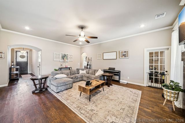 9411 N 104th East Avenue, Owasso, OK 74055