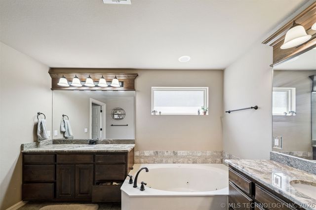 9411 N 104th East Avenue, Owasso, OK 74055