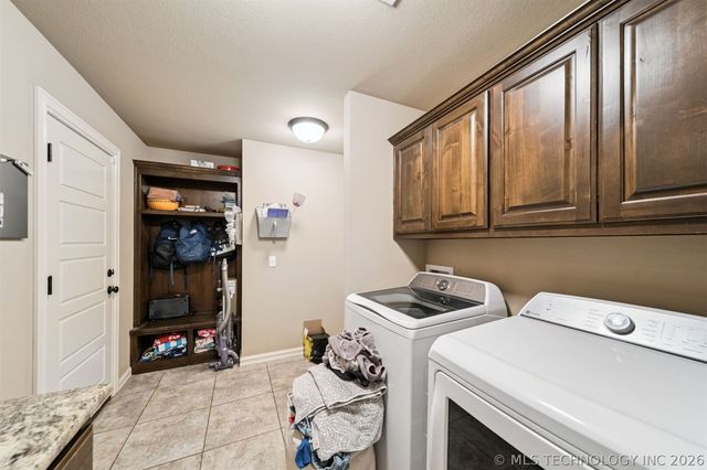 9411 N 104th East Avenue, Owasso, OK 74055