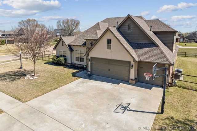 9411 N 104th East Avenue, Owasso, OK 74055