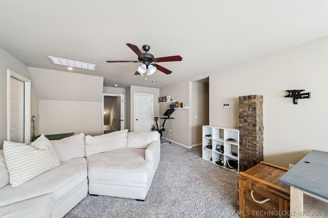 9411 N 104th East Avenue, Owasso, OK 74055