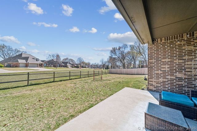 9411 N 104th East Avenue, Owasso, OK 74055