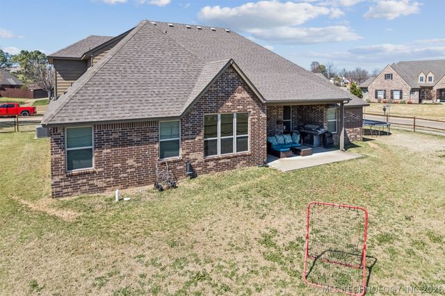 9411 N 104th East Avenue, Owasso, OK 74055