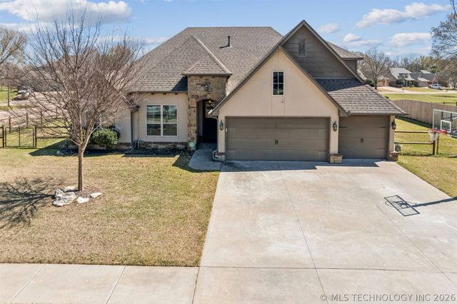 9411 N 104th East Avenue, Owasso, OK 74055