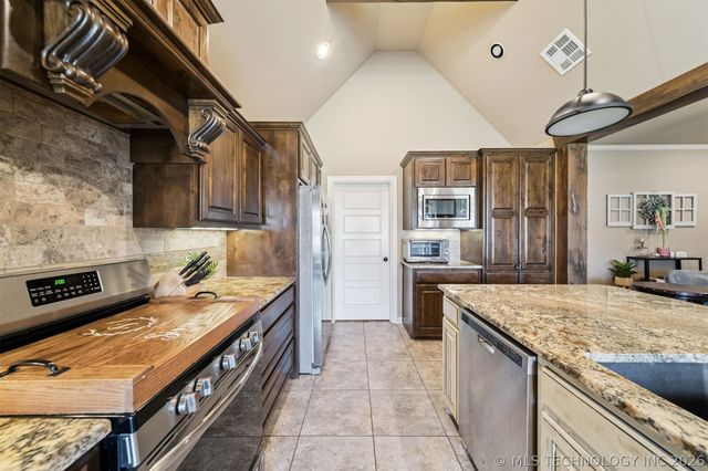 9411 N 104th East Avenue, Owasso, OK 74055