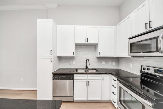 6363 San Felipe Street 119, Houston, TX 77057