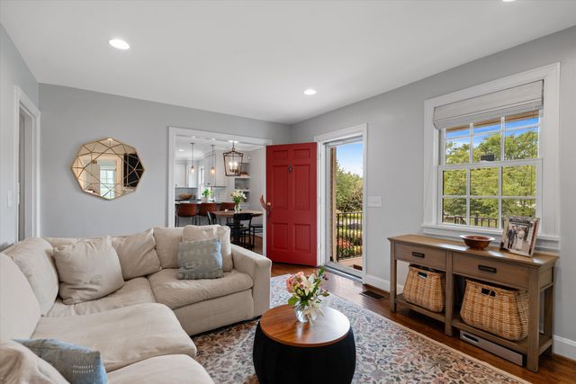 2926 Primrose Cir, Nashville, TN 37212