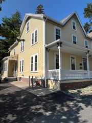 3 Oxford Place 1, Worcester, MA 01609