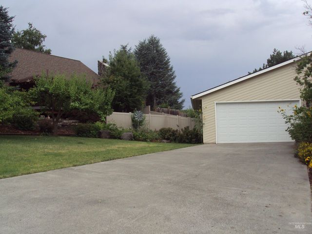 2324 15th Street, Lewiston, ID 83501