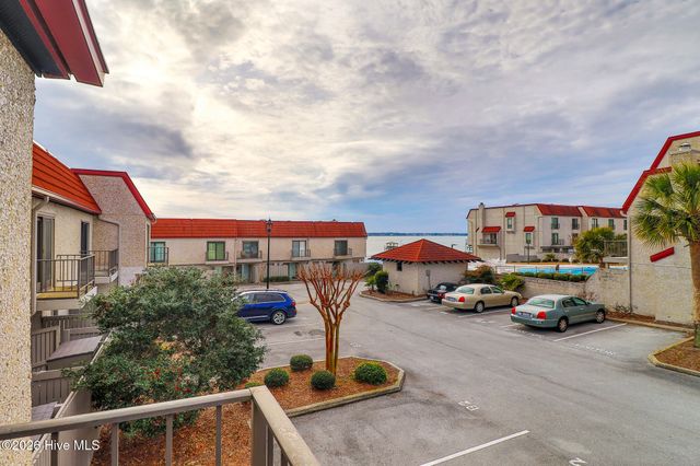 4801 S Shore Drive B1 The Bluffs, Morehead City, NC 28557