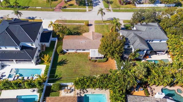 901 EDEN ISLE BOULEVARD NE, St Petersburg, FL 33704