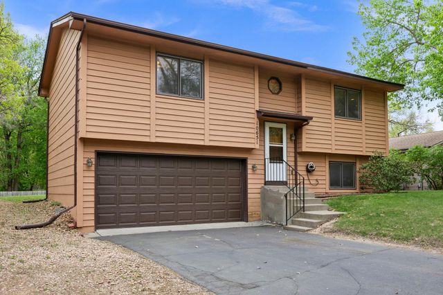 10651 Goldenrod Street NW, Coon Rapids, MN 55448