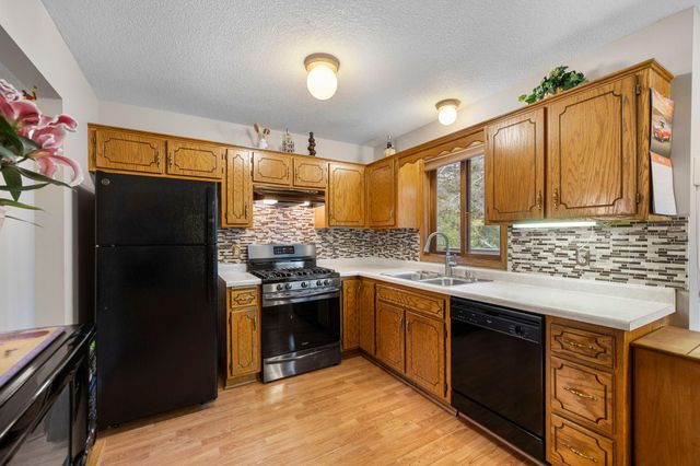 10651 Goldenrod Street NW, Coon Rapids, MN 55448