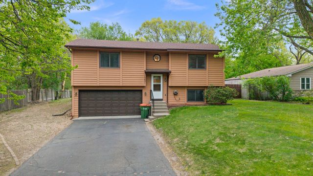 10651 Goldenrod Street NW, Coon Rapids, MN 55448