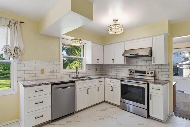 11145 N Riverland COURT, Mequon, WI 53092
